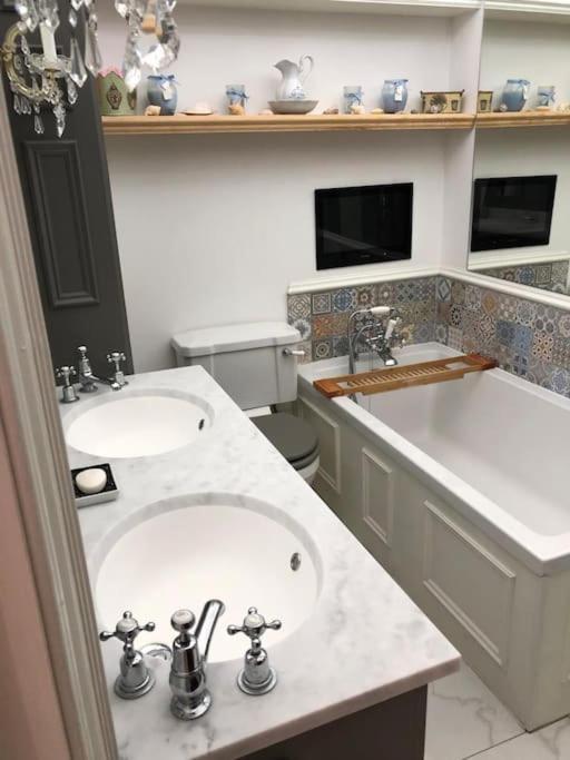 Apartment Breathtaking Walpole Sea Views